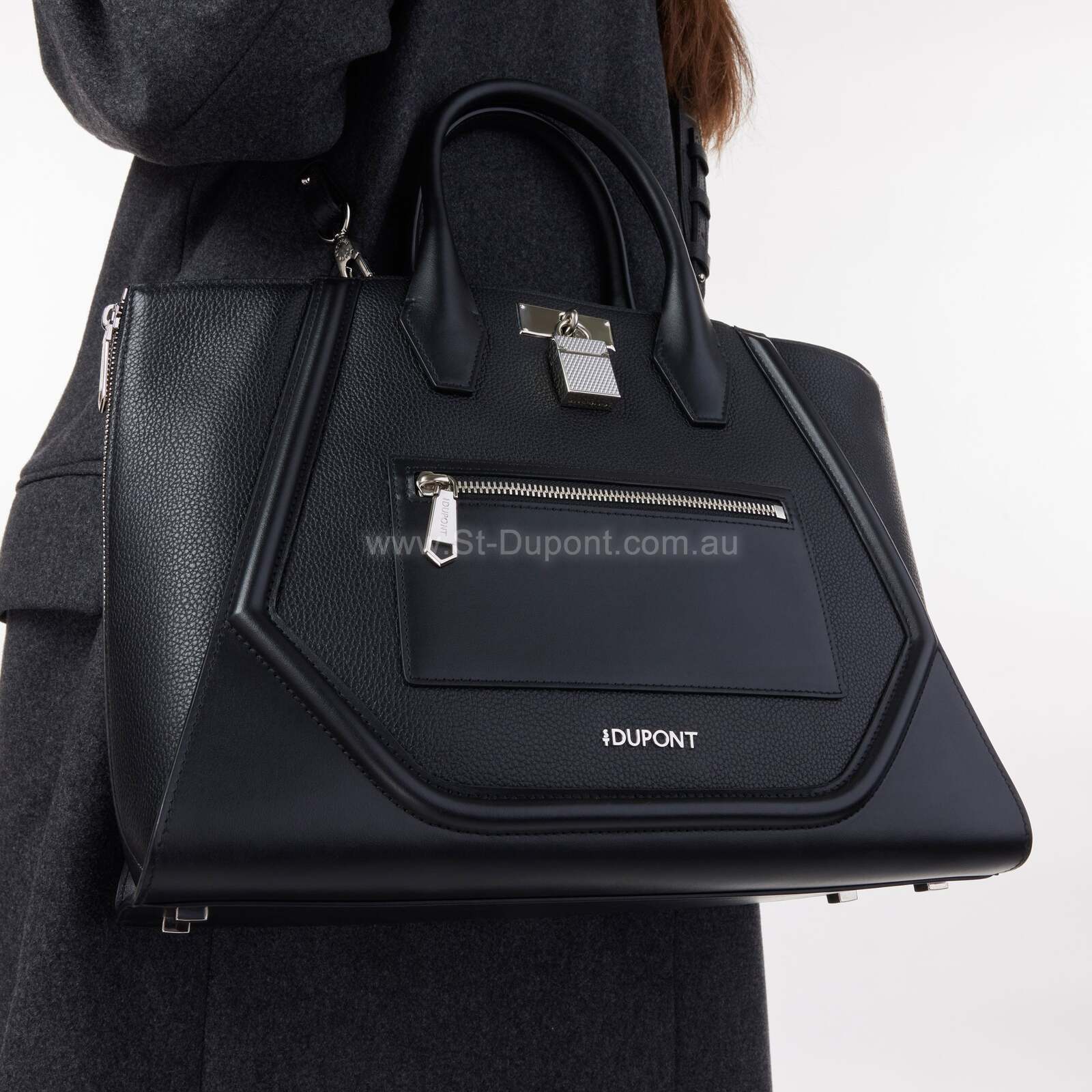 S.T. Dupont New Zealand. riviera Medium black